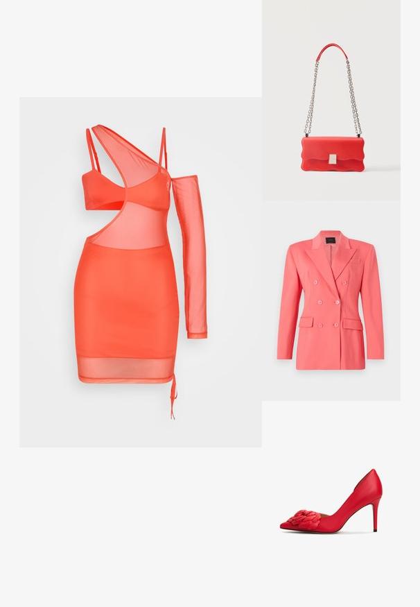 Koralfarvet dobbeltbrystet blazer med en struktureret design, nøgleklippede revers og to forlommer. Fremstillet af glat, letvægtsstof.; Calvin Klein Jeans LAYERED BODYCON DRESS - Jerseykjole - bittersweet; Rød læder højhælet sko med spids tå og blomsterapplikation på tåboksen. Glat tekstur med stiletto hæl.; Rød skuldertaske i læder med bølget kant, sølvkæde og firkantet sølvspænde på ens hvid baggrund.