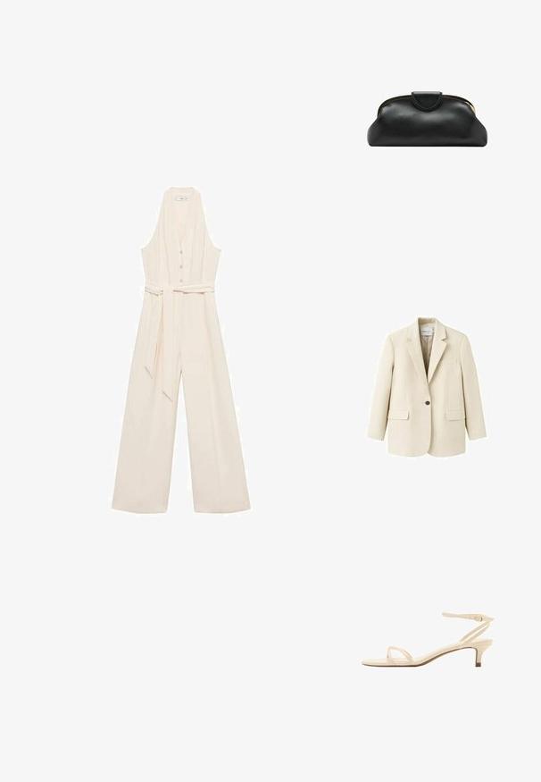 Beige enkeltknappet blazer med hakkeslag, to forlommer med klap, og en brystlomme med kant, vist på en hvid baggrund.; Cremefarvet jumpsuit med dyb V-udskæring, knaplukning foran, brede ben og et matchende taljebælte for en skræddersyet silhuet.; Beige sandal med lav hæl, tynde stropper, åben tå og ankelrem med spænde på hvid baggrund.; Sort læderclutch med guldfarvet metalramme og tryklukning på hvid baggrund.