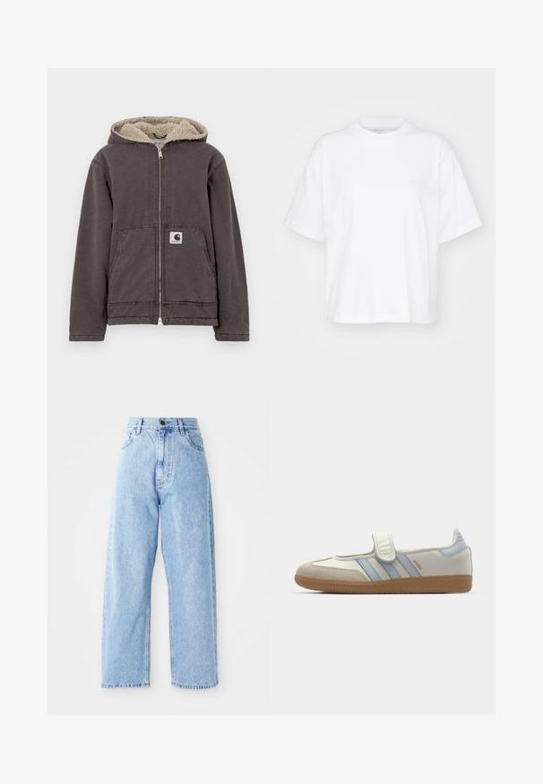 Veste grise à fermeture éclair avec capuche, dotée d'une doublure en fausse fourrure beige, de deux poches avant et d'une petite étiquette logo sur la poche gauche.; T-shirt en coton blanc avec un col rond, des manches courtes et une coupe décontractée. Présente un logo discret sur la zone gauche de la poitrine. Texture lisse.; Jeans en denim bleu clair taille haute avec des jambes droites larges, fermeture à bouton à l'avant, fermeture éclair et poches avant et arrière.; adidas Originals SAMBA JANE BALLERINA - Babies - cloud white/halo blue