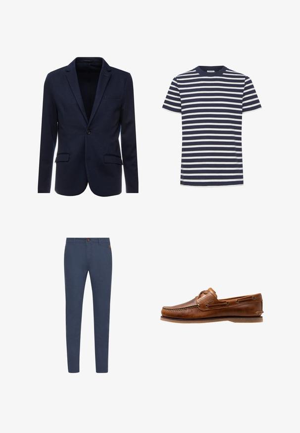 Blazer azul marino de tela texturizada, con cierre de un solo botón, solapas muesca y dos bolsillos frontales.; Camiseta de manga corta a rayas azul marino y blanca con textura acanalada y cuello redondo. Diseño simple y casual.; Pantalones de algodón azul marino con corte slim, con un botón marrón, bolsillos frontales y costuras simples. Textura suave, sin patrones visibles.; Zapato de barco de cuero marrón con acentos de costura, con ojales de metal, una costura elevada en la puntera y una suela de goma plana.