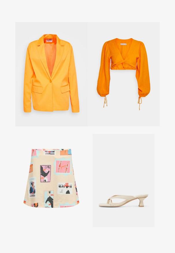 Noisy May NMTHEA - Blazer - vibrant orange; Faithfull the brand PALMERA - Blouse - tangerine; Jupe trapèze beige avec des imprimés colorés d’illustrations abstraites de cartes postales et de mode en tons de rose, orange, noir et bleu.; Sandale à talon beige avec un talon bas et évasé et un design de bride en style tongs sur fond blanc.