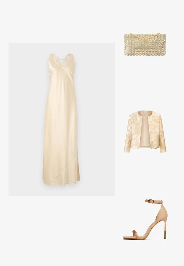 Beige jas met bloemen- en vlinderborduurwerk, cropped ontwerp, open voorkant en lange mouwen met een gladde textuur.; Satin mouwloos jurk in lichtbeige met een ronde hals, rechte silhouet, zijsplit en een gladde textuur.; Naakt leren hoge hak sandaal met een slanke enkelband en een gouden gesp. Kenmerken zijn een vierkante teen en een taps toelopende hak met een gouden accent.; Avond clutch in goudkleur met een gouden kettingriem en rijen fonkelende strasversieringen.