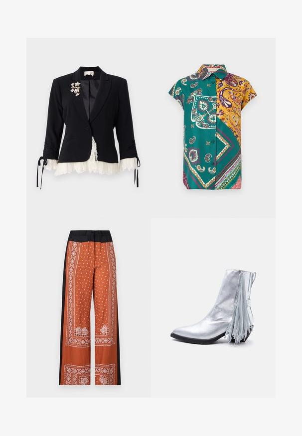 Cinq à Sept LE PETIT ROXIE - Blejzer - black/ivory; Košeľa s krátkym rukávom zapínaná na gombíky, s potlačou zelených a žltých paisley a geometrických vzorov na bielom pozadí.; Široké nohavice v oranžovej farbe s čiernym pásom, so zložitým vzorom bielej bandany, hladkou textúrou a detailnými okrajovými dizajnmi.; Lesklá strieborná členková čižma s nízkym podpätkom a dlhým strapcom visiaca zo zadnej strany.