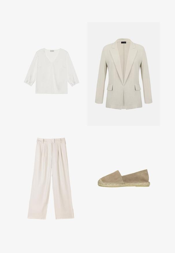Beige op maat gemaakte blazer met inkeping revers, lange mouwen, twee voorflapzakken en een open voorkant.; Witte blouse met lange mouwen, een diepe V-hals, zacht satijnachtig materiaal en gathered manchetten voor een relaxed fit.; Crèmekleurige wijde broek met hoge taille, plooien en riemlussen, gemaakt van lichtgewicht stof.; Beige suède instapper espadrille met een jute-wikkelde zool, met een platte silhoutte en zonder verdere versieringen.