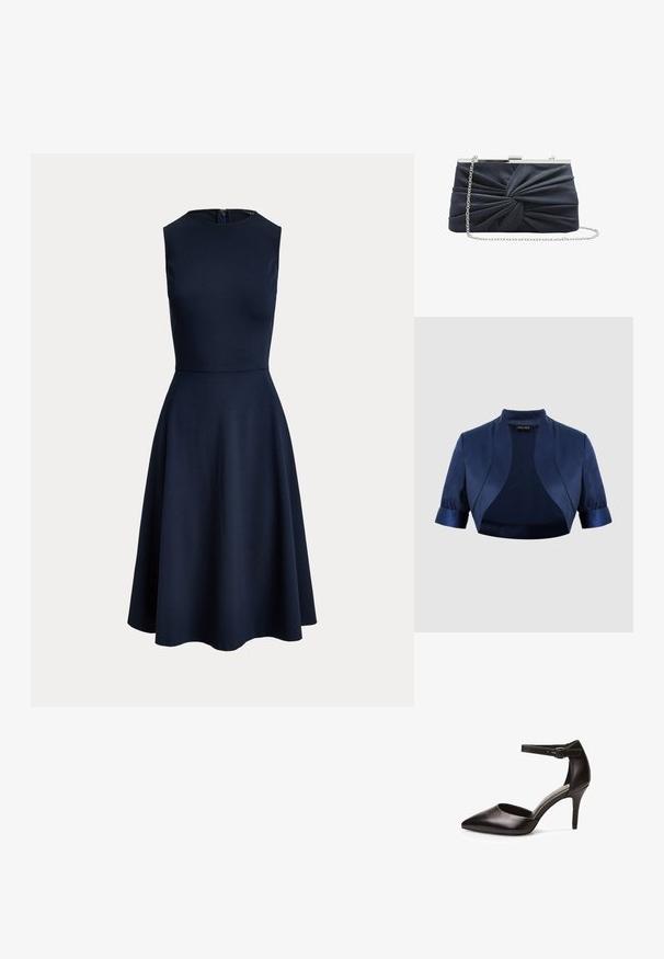 Chaqueta bolero de satén azul marino con mangas cortas abullonadas, parte delantera abierta y etiqueta de marca en el interior del cuello.; Vestido azul marino sin mangas hasta la rodilla con cuerpo ajustado y falda acampanada, con escote redondo y cierre de cremallera en la espalda.; Zapato de tacón alto de cuero negro con punta afilada, tira en el tobillo y tacón delgado. Textura suave y hardware minimalista.; Bolso de mano de tela negra con detalle de nudo retorcido, marco plateado y correa de cadena plateada delgada sobre fondo blanco.