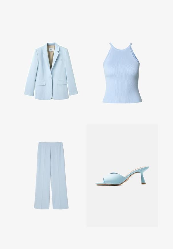 Lyseblå blazer med enkelt knap, hakkrave, to lommer med klap og en brystlomme med kant, foret med beige stof.; Lysblå ribstrikket ærmeløs crop top med høj halsudskæring og tynde skulderstropper.; Lysblå brede bukser lavet af glat stof; har en flad front med plisser for struktur og ingen synlige lukninger.; Lyseblå mule med åben tå, brede krydsede stropper og en udvidet mellemhøj hæl vist i profil mod hvid baggrund.