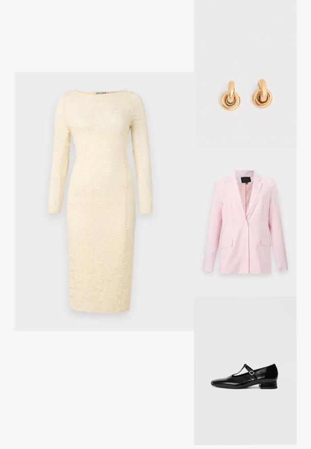Lichtroze damesblazer met dunne verticale strepen, inkeping revers, enkele knoopsluiting en twee voorflapzakken.; Crèmekleurige kanten jurk met lange mouwen, ronde halslijn en aansluitende silhouet. Heeft een bloemenpatroon en een lengte tot de knie.; Zwarte leren Mary Jane schoenen met een puntige neus, een kleine blokhak en een verstelbare riem met een zilveren gesp. Gladde, glanzende textuur.; Set glanzende gouden creolen met dikke ronde schakels op een effen lichtgrijze achtergrond.