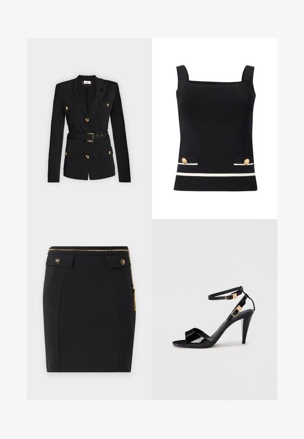 Blazer negro a medida con mangas largas, botones dorados, bolsillos con solapa y un cinturón a juego con hebilla dorada.; Camiseta de tirantes negra con textura acanalada, escote cuadrado, detalles de botones dorados en los bolsillos y rayas blancas en el dobladillo. Textura suave y forma ajustada.; Falda negra ajustada con bolsillos delanteros con solapa, botones decorativos en dorado y un cinturón delgado de cadena dorada con un borlas en el lado derecho.; Sандalia de tacón alto de charol negro con dobles correas en el tobillo y hebillas doradas, punta abierta y tacón delgado y afilado sobre un fondo neutro.