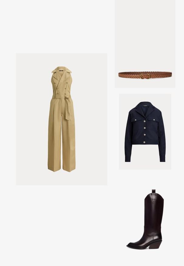 marineblaues, gekürztes Jacket mit langen Ärmeln, silbernen Knöpfen auf der Vorderseite, zwei Knopf-Brusttaschen und einem Reverskragen.; Beiger Jumpsuit mit weiten Beinen, doppelt geknöpftem Design, großen Revers und einem taillierten Gürtel. Hergestellt aus einem glatten, strukturierten Stoff.; Braune Leder-Cowboy-Stiefel mit spitzem Zehenbereich, hohem Schaft und schrägem Holzabsatz. Verfügt über eine Schlaufe für ein einfaches Anziehen.; Brauner geflochtener Ledergürtel mit kleiner ovaler Messingschnalle, flach auf hellgrauem Hintergrund dargestellt.