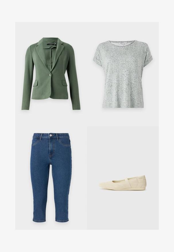 Groene blazer met notchrevers, een knoopsluiting, twee voorkruiszakken en lange mouwen. Gemaakt van textuurstof.; Lichtgroene t-shirt met een luipaardprintpatroon, ronde halslijn, korte mouwen en zachte, gestructureerde stof. Casual en losvallend ontwerp.; Donkerblauwe denim capri-broeken met een hoge taille, vijf zakken en contrasterende stiksels. Bevat een enkele metalen knoop en een lichte tapering aan de zoom.; Beige ballerina's met een gladde leren buitenkant, amandelvormige punt en elastische band over de wreef, met subtiele stiksels.