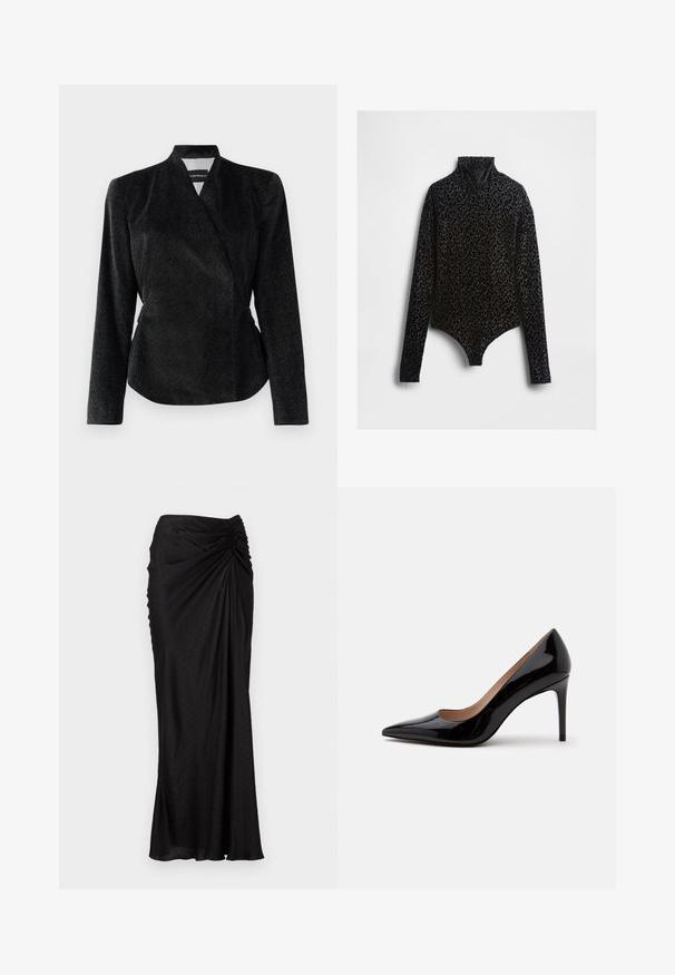 Zwarte wikkelstijl jas met een gestructureerde stof met subtiele glans, lange mouwen en een getailleerde snit; geen zichtbare sluitingen.; Zwart bodysuit met luipaardprint en lange mouwen, gemaakt van zachte fluwelen stof, voorzien van een kolhals en een aansluitend silhouet met een stringachtige onderkant.; Zwarte midi rok van soepel materiaal met een gedrapeerd ontwerp, gestructureerde stippen en gerimpelde details bij de taille.; Zwarte lakleren pump met hoge hak, spits toelopende neus en naaldhak, zij-aanzicht op een effen witte achtergrond.