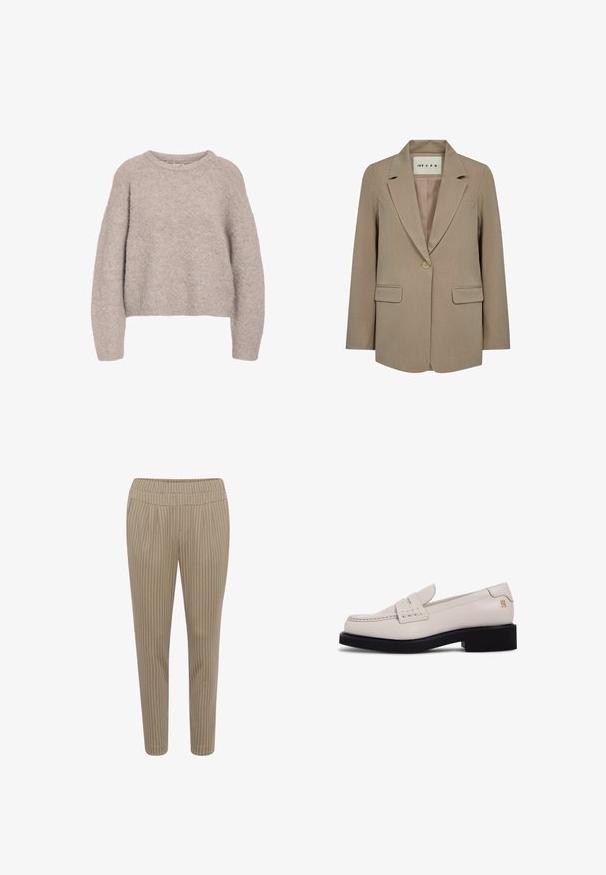 Beige dameblazer med enkelt knap, hakket revers, to klaplommer og en label inde i kraven med teksten "IVY CPH".; Lys beige strikket sweater med en afslappet silhuet, rund halsudskæring og lange ærmer. Tekstureret, blødt materiale med et hyggeligt udseende.; Beige stribede bukser med en tapered fit, der har en komfortabel elastisk talje og et vertikalt nålestribe-mønster for tekstur. ; Kremfarvede loafers i læder med forstykke og lille blokhæl. Har kontrasterende sort sål og diskret brandingdetalje.