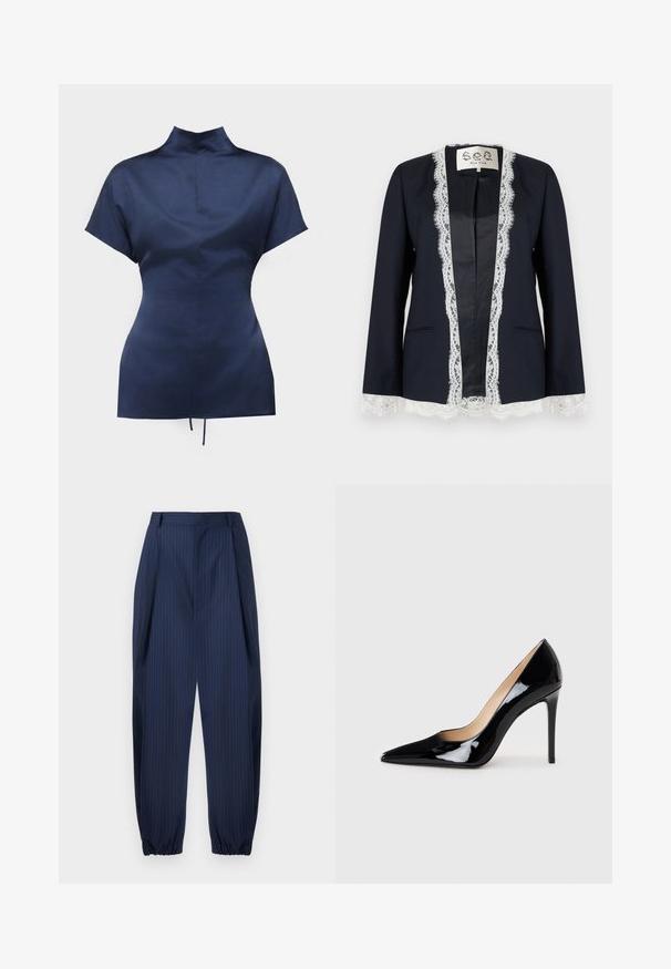 Blazer bleu marine avec bordure en dentelle blanche le long de l'ouverture devant, aux poignets et à l'ourlet, avec un design sans col et deux poches avant.; Blouse bleu marine à manches courtes, col montant et taille cintrée, présentée sur fond blanc.; Pantalon fuselé bleu marine à fines rayures avec poignets élastiqués, passants pour ceinture et fermeture avant dissimulée.; Escarpin noir en cuir verni avec un design à bout pointu et une silhouette élégante. Présente une finition lisse et brillante ainsi qu'un talon aiguille fin.