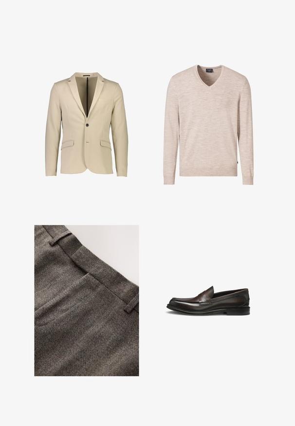 Beige Blazer aus glattem Stoff; verfügt über einen einzelnen schwarzen Knopf, zwei Fronttaschen und ein Reversdesign für zusätzliche Struktur.; Beiger Langarm-V-Ausschnitt-Pullover mit gerippten Bündchen und Saum, aus feinem Strickstoff, mit dem Label „OLYMP Casual“ in mittlerer Größe.; Braunes Fischgrätmuster-Gewebe mit glatter Textur, ausgestattet mit einem flachen Bund und dezenten Falten auf der Vorderseite.; Dunkelbrauner polierter Leder-Herrenschuh mit niedrigem Absatz und einem dekorativen Riemen über dem Spann, von der Seite gezeigt.