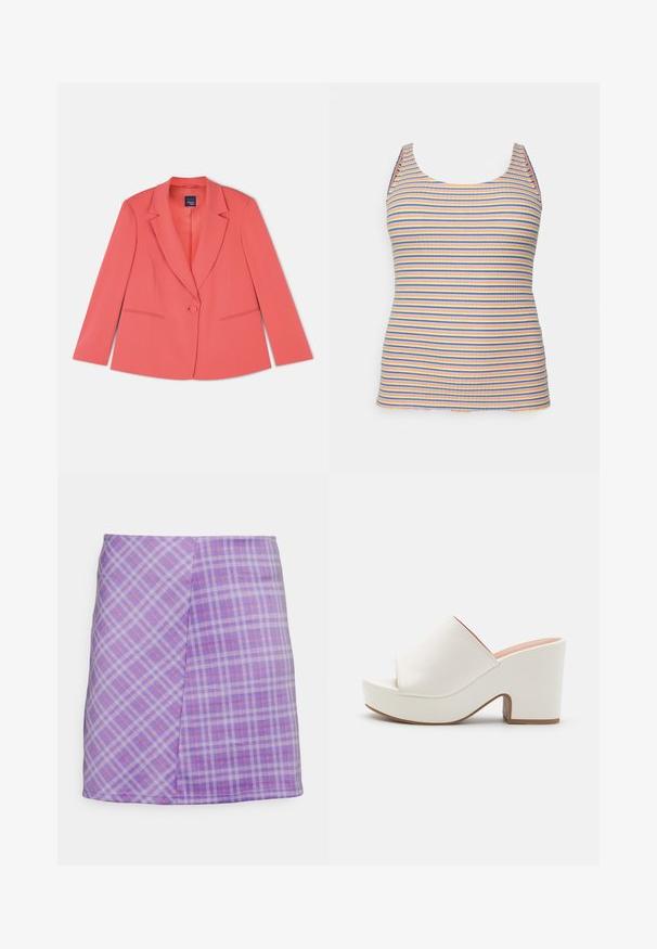 Blazer entallado de color coral con un cierre de un solo botón, solapas con muesca, dos bolsillos frontales y una tela de textura suave. Corte estándar.; ONLY Carmakoma CAROFELIA - Top - cashmere blue; Pieces Curve PCSILVIA SKIRT - Minifalda - paisley purple/morning glory; Mules blancos de plataforma con un acabado suave, diseño de punta abierta y un tacón grueso. Presenta una costura superior sutil y una suela en contraste.