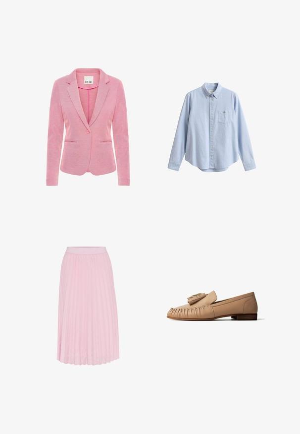 Rosa Blazer mit aufgesetztem Revers, Ein-Knopf-Verschluss, zwei vorderen Taschen und einem strukturierten Stoff. Etikett trägt die Aufschrift "ICHI."; Hellblaues Hemd mit langen Ärmeln, Knopfleiste, geknöpftem Kragen und einer kleinen Brusttasche mit einem kleinen gestickten Logo.; Faltenrock in Hellrosa, mit breitem elastischem Bund und glatter Textur. Die Falten erstrecken sich von der Taille bis zum Saum.; Beiger Lederloafer mit Quastenverzierung, Mokassinnaht und niedrigem Holzabsatz, seitlich auf weißem Hintergrund dargestellt.
