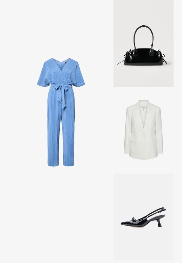 Hvid enkeltknappet blazer med slag og klaplommer, skræddersyet pasform og Y.A.S mærke inden i kraven.; Lyseblå plisseret jumpsuit med korte brede ærmer, V-hals omslag foran og taljebælte på en ensfarvet hvid baggrund.; Sort laklæder slingback-sko med spids tå, lille knudedetalje og udvidet mellemhøj hæl på hvid baggrund.; Lille sort blank håndtaske med to lange håndtag og snøre-detaljer i siden på en ensfarvet lys baggrund.