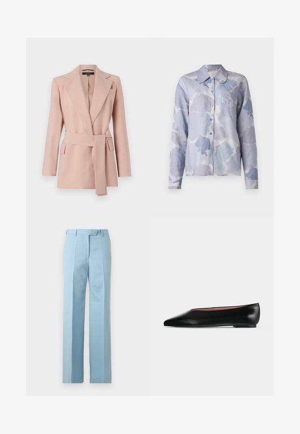 Blush roze blazer met een getailleerde pasvorm, notch revers, wikkelriem en twee zijzakken. Gemaakt van gladde stof met een gestructureerd ontwerp.; Lichtblauw overhemd van zachte stof, met een wolkachtig patroon, een opstaand kraag, lange mouwen en een enkel borstzakje.; Lichtblauwe op maat gemaakte broek met een hoge taille, riemlussen, voorplooien en rechte pijpen op een witte achtergrond.; Zwarte leren damesschoen met platte zool, puntige neus en lage hak, zijwaarts afgebeeld tegen een effen lichtgrijze achtergrond.