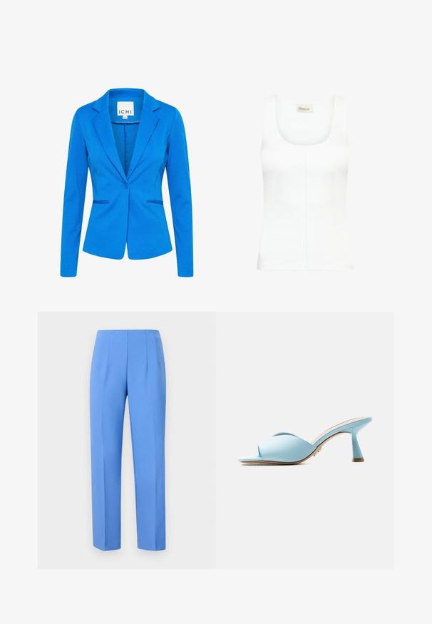 Blå tætsiddende blazer lavet af struktureret stof. Har en spids revers, enkelt knaplukning og to frontlommer med diskret syning.; Hvid ærmeløs ribstrikket tanktop med rund halsudskæring og midtersøm, mærket "My Essential Wardrobe" i størrelse medium.; Blå skræddersyede bukser lavet af glat stof med sidelæg, der har en lige pasform og en ren talje. Ingen synlig hardware eller mønstre.; Lyseblå mule med åben tå, brede krydsede stropper og en udvidet mellemhøj hæl vist i profil mod hvid baggrund.