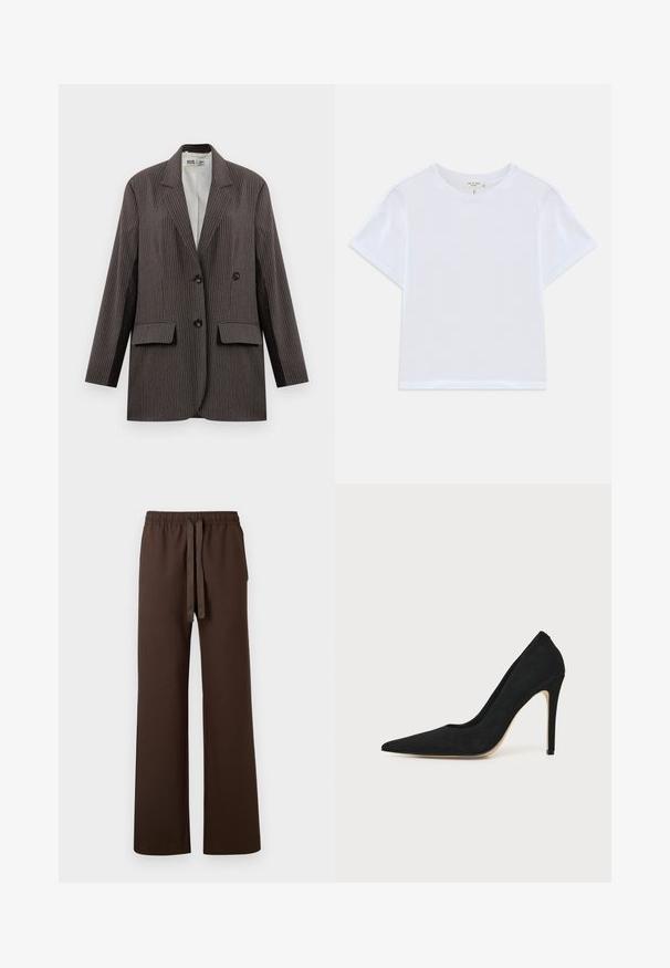 Donkergrijze pinstriped blazer met een dubbele rij knopen, twee voorzakken en gelapte revers, afgewerkt met zwarte knopen.; Witte cropped t-shirt van zacht katoen, met een ronde hals en korte mouwen in een iets ontspannen pasvorm. Geen patronen of accenten.; Bruine broek met wijde pijpen, een elastische tailleband en verstelbaar trekkoord. Bevat zijzakken en heeft een gladde textuur.; Zwarte hoge hakken stiletto pump met spitse neus en een gladde structuur, zijaanzicht op een effen lichte achtergrond.