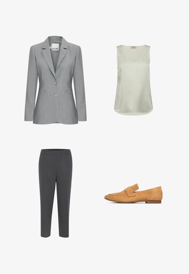 Blazer gris claro con solapa muesca, dos botones y bolsillos laterales. Hecho de una tela texturada con un corte ajustado. Etiqueta de la marca visible.; Blusa sin mangas de satén color beige claro con escote en V y dobladillo redondeado, con una pequeña etiqueta en la parte posterior del cuello interior.; Pantalones grises a medida con un diseño de pierna recta, que tienen un frente plano y bolsillos laterales, elaborados con un tejido suave.; Mocasines de ante color arena con tacón plano, punta redondeada y una tira cosida en el empeine para un acabado refinado.