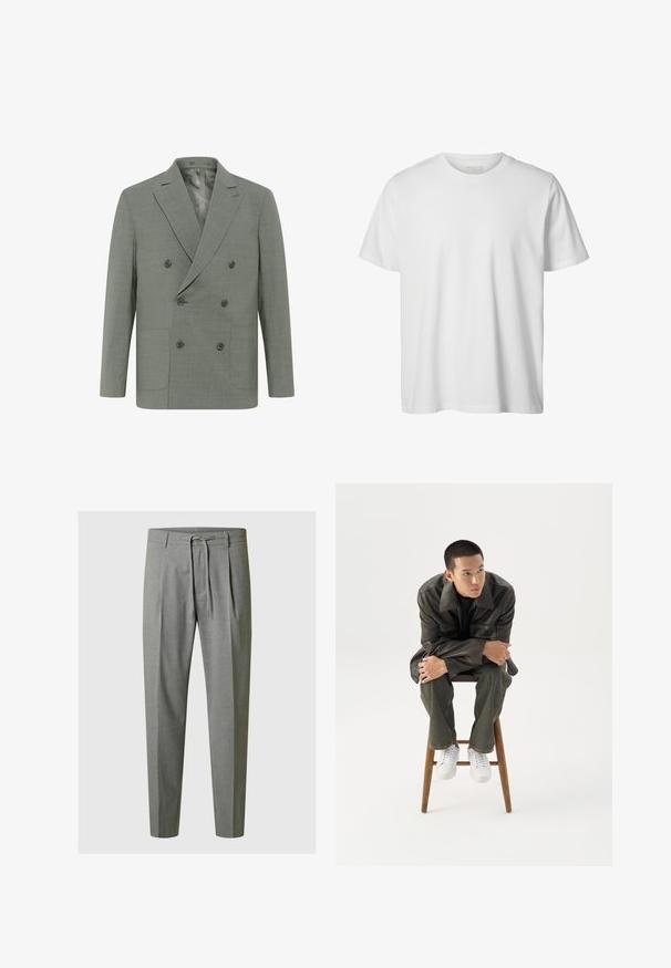 Blazer de doble botonadura en tejido gris claro, con solapas con muesca, cuatro botones, dos bolsillos frontales y un forro interior suave.; Camiseta blanca lisa de manga corta con cuello redondo, corte holgado y sin logos o diseños visibles en el frente.; Pantalones gris claro con cintura ajustable, frente plisado, piernas entalladas y textura de tela suave.; Joven con chaqueta de cuero oscura y vaqueros sentado en un taburete de madera, inclinado hacia adelante con los brazos cruzados, mirando hacia un lado contra un fondo blanco.