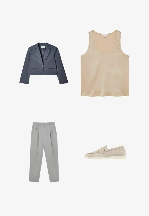 Skåret grå blazer lavet af glat stof, der har to forlommer, en enkelt knaplukning og en notched revers. Foring synlig indvendigt.; Reiss REGULAR FIT - Bluse - neutral; Lysegrå formelle bukser med frontplisser, sidelommer, bæltestropper og en tilspidset benform.; Lys beige suede loafers med en lav hvid sål, afrundet tå og en syet rem henover toppen.