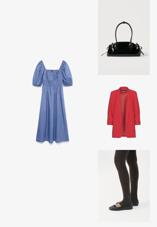 Rød, let blazer med sjalskrave, åben front og op-rullede ærmer. Fremstillet af glat stof uden synlige lukninger. Mærke: PIECES.; Blå midikjole med puffede korte ærmer, firkantet udskæring og detaljer ved den indsamlede talje.; Ben iført mørke ribbede leggings kombineret med sorte balletsko med små sløjfedetaljer på hvid baggrund.; Lille sort blank håndtaske med to lange håndtag og snøre-detaljer i siden på en ensfarvet lys baggrund.