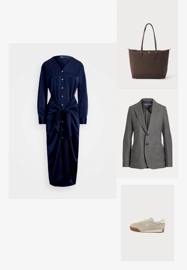 Grau maßgeschneiderter Blazer mit Reverskragen, zwei vorderen aufgesetzten Taschen, Zwei-Knopf-Verschluss und etikettiertem Innenkragen.; Navyblaues Kleid aus glattem Stoff, mit V-Ausschnitt, durchgehender Knopfleiste, langen Ärmeln und einem geknoteten Taillendetail sowie einem fließenden Rock.; Beiger Wildleder-Sneaker mit weißen Schnürsenkeln, Gummisohle und kleinem gesticktem Logo an der Seite, von links auf weißem Hintergrund gesehen.; Dunkelbraune Ledertasche mit zwei langen Henkeln und kleinem goldfarbenem Metall-Logo sowie Reißverschluss oben.