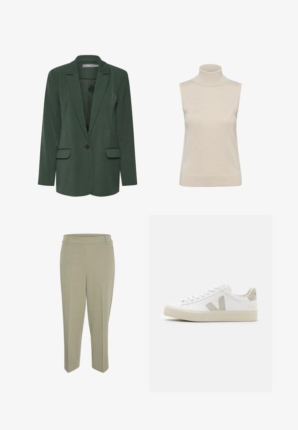 Groene op maat gemaakte blazer met een gelapte revers, enkele knoopsluiting en twee voorzakken. Gemaakt van een textuurstof met een gladde voering.; Mouwloze coltrui in een lichtbeige kleur, gemaakt van een glanzende, gestructureerde stof. Heeft een aansluitend ontwerp en geribbelde afwerking.; Lichtgroene, taps toelopende broeken met een gladde textuur. Voorzien van een vlakke voorkant en een elastische tailleband voor comfort. Geen zichtbare zakken of hardware.; Witte sneakers van leer met grijze V-logo accenten, een gestructureerde rubberen zool, witte veters en een gevoerde tong en kraag.