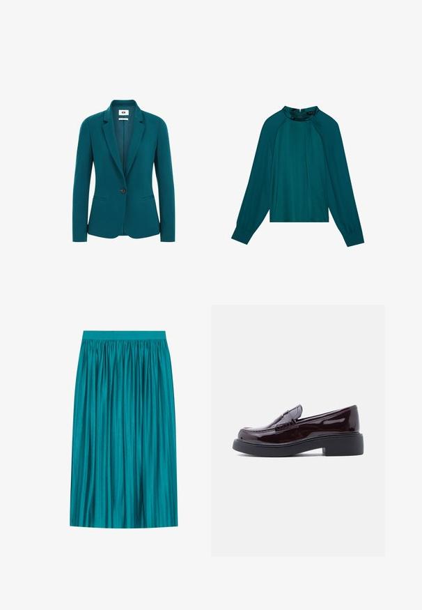 Blazer verde azulado de tejido suave, con solapas con muesca, cierre de un solo botón, dos bolsillos laterales y hombros estructurados.; Blusa verde azulado de manga larga, con cuello alto y detalles de pliegues en la parte delantera. Tela suave, similar a la seda, con un brillo sutil y cierre de cremallera en la parte posterior.; Falda plisada en tono teal con cinturilla elástica, hecha de una tela brillante con rayas verticales, de diseño hasta la rodilla y textura suave.; Mocasines de cuero burdeos brillantes con punta redonda, con un diseño cosido y una suela de goma negra texturizada.