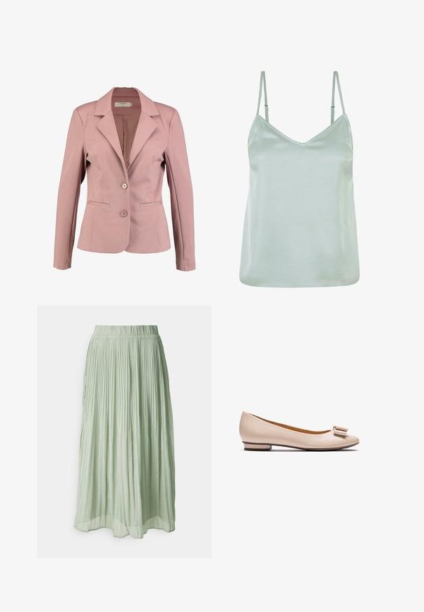 Blazer rosa claro con cuello en pico, diseño de un solo botón, dos botones y dos bolsillos frontales. Tela suave con un ligero brillo.; Camiseta de satén verde claro con tirantes finos ajustables y escote en V, con una textura suave y un corte holgado.; Falda midi plisada de tela verde claro con una textura suave. Cintura elástica, diseño fluido y un brillo sutil en toda la prenda.; Zapato plano beige de mujer con tacón bajo y lazo decorativo en la parte delantera, mostrado en vista lateral sobre fondo blanco.