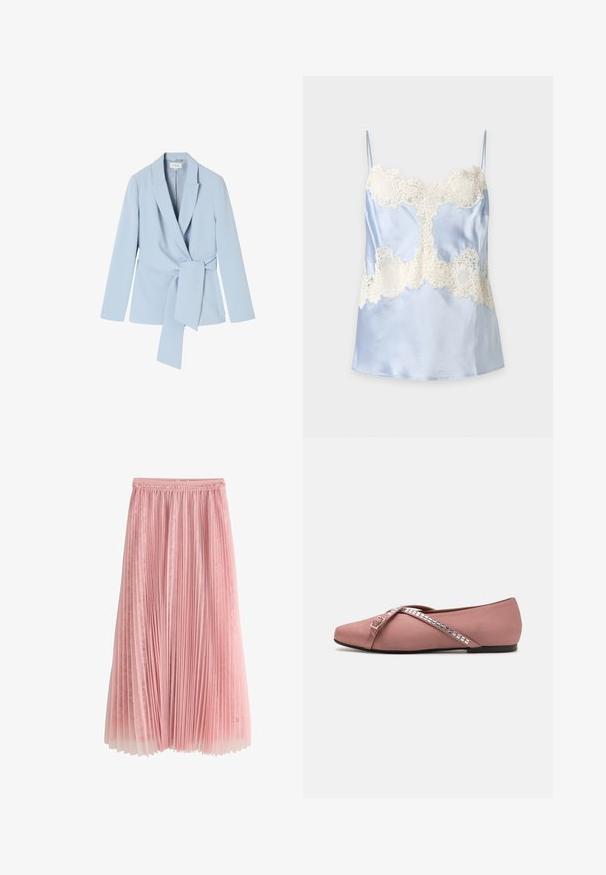 Lichtblauwe blazer van gladde stof, met een schalkraag, lange mouwen en een strikdetail in de taille voor een getailleerde uitstraling.; Lichtblauw satijnen hemdje met witte kanten details op de buste en taille, voorzien van dunne schouderbandjes en een gladde afwerking.; Roze geplooide midi-rok met een kanten onderlaag en een geplooide tailleband, getoond op een witte achtergrond.; Ballet flats in zacht rozen satijn met een kruisbandontwerp versierd met vierkante zilveren accenten en een ronde neus. Lage zwarte zool.