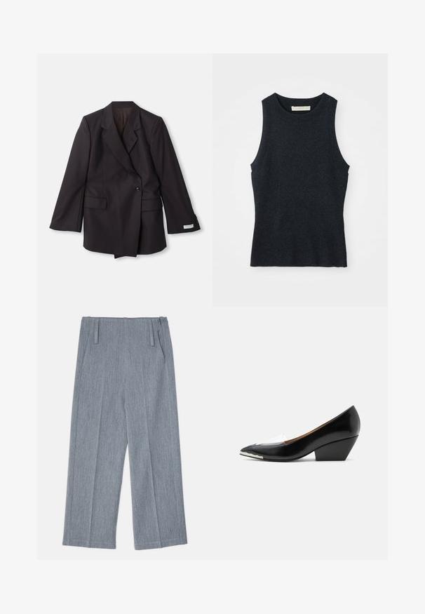 Sort, dobbeltrækker blazer lavet af et glat stof. Har spids klapper, to forlommer og knapdetaljer på ærmerne.; Udenærmet, mørkegrå strikket tanktop med rund hals, lagt fladt på hvid baggrund.; Lys grå, vidde bukser lavet af struktureret stof, med to frontfolder og to sidelommer. Ren, skræddersyet design.; Sort damesko med lav hæl, spids tå, transparent rem og hvid detalje på forreste sål, vist i sideprofil på hvid baggrund.