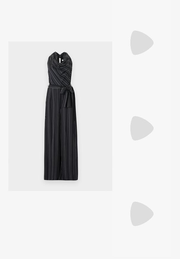 Mouwloze zwarte jumpsuit met witte verticale strepen, voorzien van een sjaalkraag, een ceintuur in de taille en wijde pijpen.; Olijfgroene wollen cardigan met knopen, lange mouwen en een ronde hals, ontworpen voor vrouwen.; Zwarte leren cowboylaars met puntige neus, schuine blokhak, decoratieve stiksels en aantreklusjes bovenaan tegen een witte achtergrond.; Zwarte leren handtas met afgeronde hoeken, asymmetrische klep, metalen ronde sluiting en zowel korte als lange schouderriemen.
