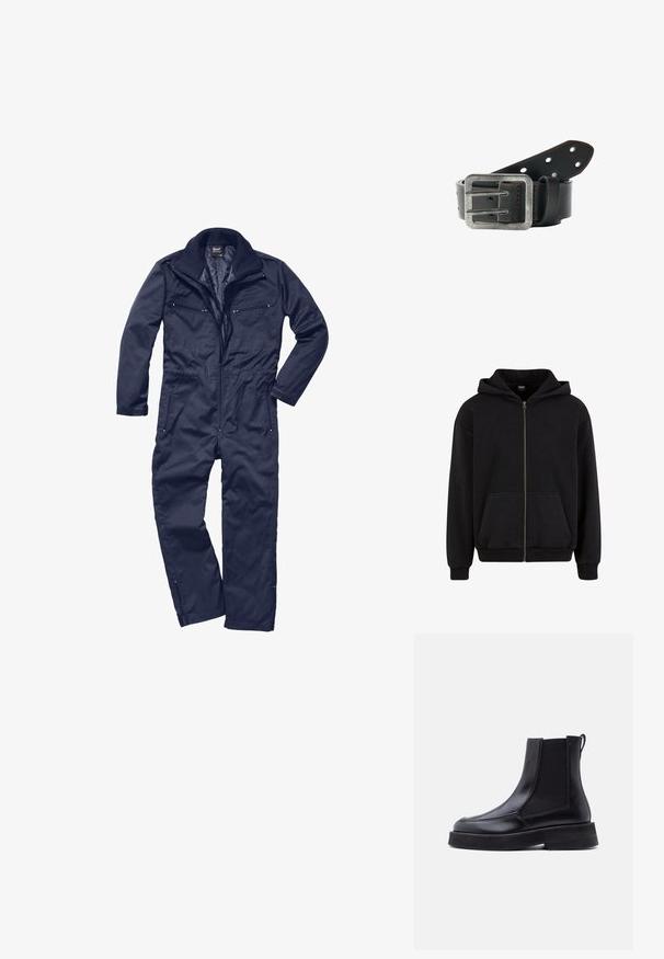 Marineblauwe overall gemaakt van duurzaam materiaal, met een ritssluiting aan de voorkant, hoge kraag en meerdere ritszakken op de borst en heupen.; Urban Classics VINTAGE - Sweater met rits - black; Zwarte leren Chelsea-laars met dikke zool, elastisch zijpaneel en treklus op een effen witte achtergrond.; Zwarte leren riem opgerold met meerdere gaten en een grote rechthoekige zilveren metalen gesp.