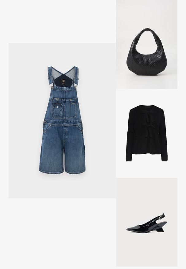 Blauwe denim overall met wijde pijpen, voorzien van verstelbare banden, een voorzak, metalen details en een gestructureerde afwerking.; Zwarte gebreide cardigan met een ronde hals, voorzien van twee voorknoopjes en een gestructureerd patroon. Lange mouwen en een cropped lengte.; Zwarte lakleren slingback schoen met spitse neus en lage schuine blokhak op een effen lichte achtergrond.; Zwarte geweven handtas met een gebogen handvat, met een gestructureerd oppervlak en een slouchy vorm. Gladde afwerking met een organische silhouette.