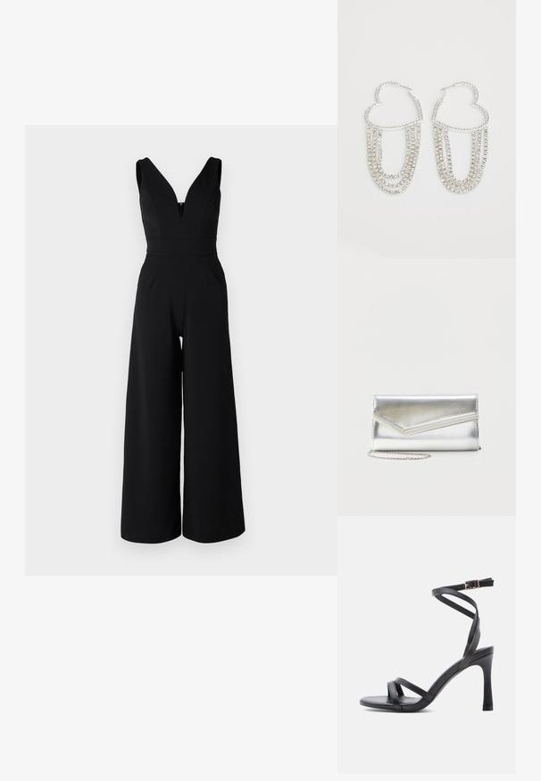 WAL G PETITE LIVA - Overal - black; Čierne sandále na vysokom opätku s elegantným dizajnom, vybavené dvoma úzkymi remienkami cez prsty a prekríženým remienkom okolo členka s prackou.; Lesklá strieborná kabelka s obálkovým chlopňovým uzáverom a dekoratívnym lemom, malý strieborný reťazový remienok, na jednoduchom svetlom pozadí.; Strieborné kruhové náušnice v tvare srdca, so kaskádovými prameňmi čírych kryštálov, ktoré dodávajú lesk a textúru.