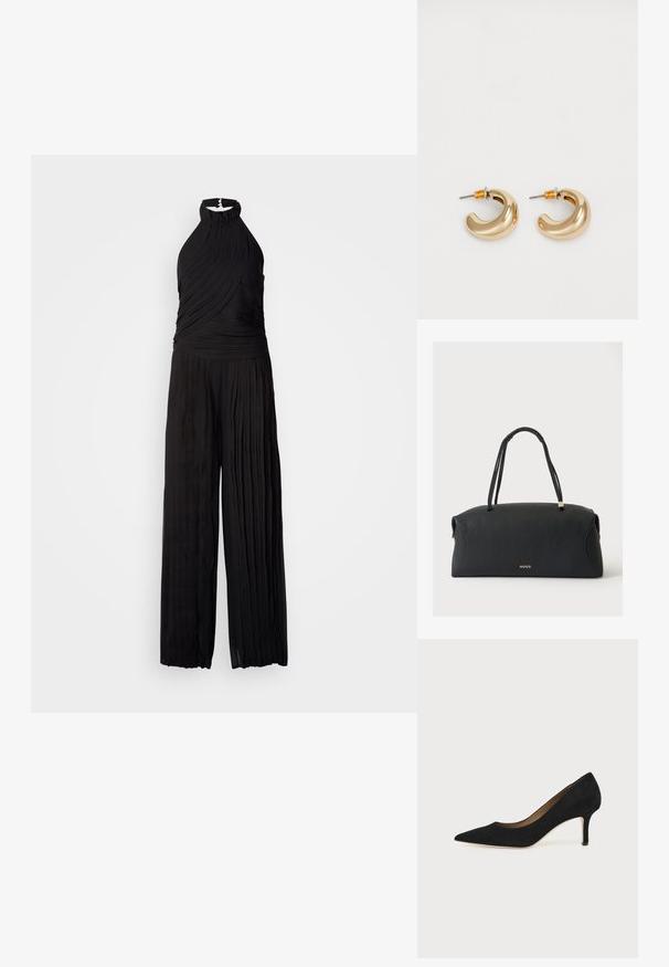 Combinaison noire avec un col halter, texture plissée et design à jambes larges. Fabriquée dans un matériau léger, idéale pour les occasions formelles.; Escarpin en daim noir à bout pointu avec un talon stiletto fin de hauteur moyenne et un design à coupe basse sur un fond uni.; Sac à main rectangulaire noir avec anses doubles tressées et logo doré "HUGO" au centre avant sur fond blanc.; Deux boucles d'oreilles en forme de cerceau en or brillant, avec un design courbé, présentant des accents orange près de la tige, sur fond blanc uni.