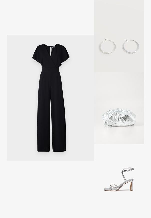 Mustmust mustriga disainiga must jumpsuit, lühikesed flirdilised varrukad ja V-kujuline kaelus. Omab võtmeaugu tagaosa ja pinguldatud taljet, et luua voolav välimus.; Hõbedased kõrge kontsaga sandaalid ruudukujulise varbaga, õhuke pahkluu rihm ja vampi rihmad. Sile metallikviimistlus ja 3-tolline plokkkonts.; Metallik hõbedane vist välja kott pehme, kokku korjatud kehaga ja õhukese õlavarre rihmaga. Omab siledat, läikivat tekstuuri ja ümmargust kuju.; Hõbedased metallist rõngakujulised kõrvarõngad, millel on sile, kergelt kaarduv pind ja lukustuvad tagused kinnitused, valgel taustal.