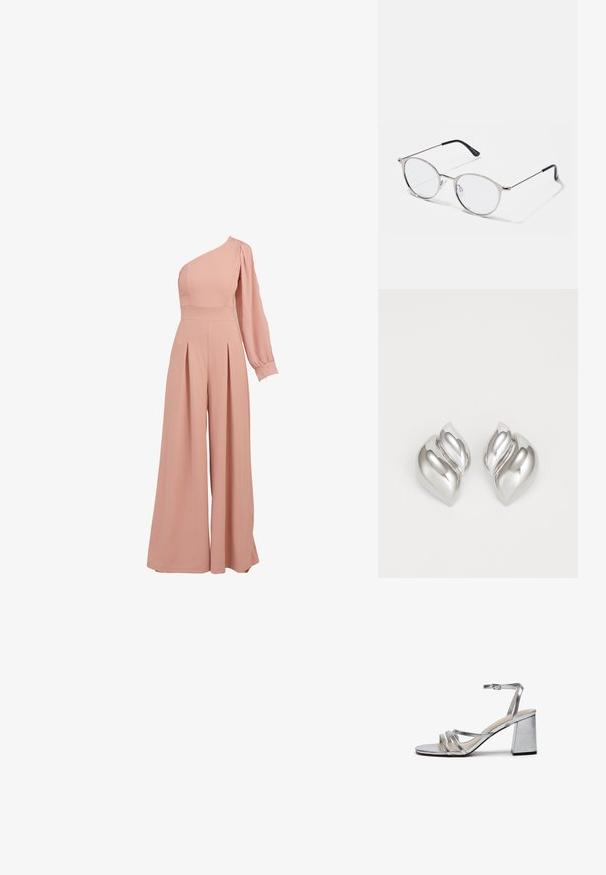 Roosa ühesanga jumpsuit, millel on sobiv korpus, pikk puhv-sleeve, plekitud laiad püksid ja siledast, kerge kangast tekstuur.; Hõbedane metallik kõrge kontsaga sandaal, millel on plokk-konts, õhuke pahkluu rihm ja mitmed laiad rihmad jalaesises. Sile tekstuur.; Metallik-hõbedased prillid ümmarguste läätsedega ja õhukese raami ning mustade tempelittega, mis pakuvad kontrasti. Reguleeritavad nina padjad on kaasas.; Hõbedased kõrvarõngad orgaanilise ja abstraktse kujuga. Siledad, läikivad pinnad ja kitsenev disain. Omavad peeneid kõverusi ja keskset joondetaili.