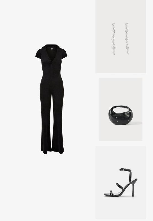 Combinaison noire avec une fermeture éclair à l'avant, des manches courtes et un col. Jambes évasées et taille cintrée, fabriquée en un tissu lisse et extensible.; Sandales à talons hauts en cuir verni noir avec trois sangles horizontales et une sangle de cheville ajustable. Silhouette élégante et finition brillante.; Sac à main en cuir noir de forme arrondie, décoré de clous argentés et équipé d'une poignée courte. Texture lisse et fermeture éclair.; Longues boucles d'oreilles pendantes en argent avec plusieurs cristaux transparents rectangulaires liés verticalement sur un fond gris clair.