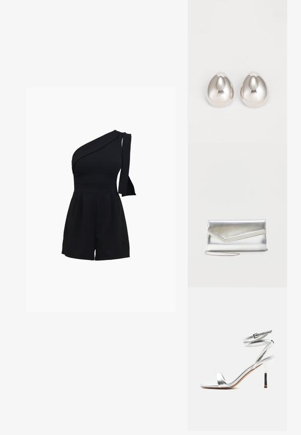 Zwart een-schouder romper met een aansluitend lijfje, geplooide shorts en een strikdetail op de schouder, gemaakt van een zachte, rekbare stof.; Zilveren sandaal met hoge hak en enkelbandjes die rond de enkel wikkelen, met een dunne stilettohak, zijaanzicht op een witte achtergrond.; Glanzende zilveren clutch met envelopvormige klep en decoratieve rand, klein zilveren kettingriempje, op een effen lichte achtergrond.; Zilveren metalen oorcuffs met een glad, rond ontwerp dat lijkt op de vorm van een druppel, met een reflecterende oppervlakte en een naadloze afwerking.