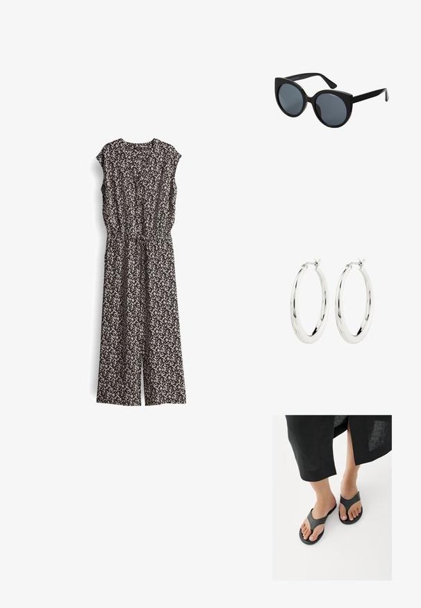 Zwart en crèmekleurig jumpsuit met patroon, korte mouwen, V-hals en elastische tailleband. Stof lijkt lichtgewicht met een vloeiende uitstraling.; Close-up van voeten die zwarte leren teenslippers dragen, met een zoom van een zwarte rok zichtbaar boven de enkels op een witte vloer.; Zwarte oversized zonnebril met een kattenoogvorm, donkere getinte lenzen en een glanzend plastic montuur. Beschikt over dikke tempels voor extra ondersteuning.; Zilveren oorbellen in de vorm van een gladde, glanzende ring. Circulaire vorm, voorzien van een veilige sluiting. Eenvoudig en elegant ontwerp.