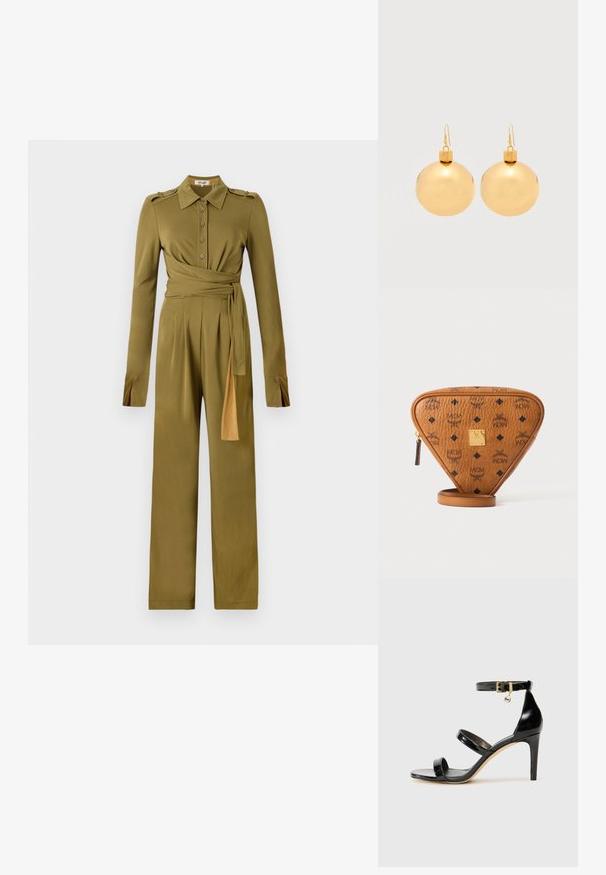 Olijfgroen jumpsuit met kraag, knopen aan de voorkant en lange mouwen. Beschikt over een ceintuur in de taille en wijde pijpen. Zachte, gladde stof.; Zwarte gepatineerde leren sandaal met drie banden, enkelgesp en 10 cm hoge stiletto hak. Bevat gouden hardwaredetails en een logo charm.; Bruine driehoekige leren crossbodytas met zwarte MCM-logo's, gouden metalen merkplaatje en een ritssluiting op een witte achtergrond.; Een paar glanzende gouden kerstbal-oorbellen met haaksluitingen op een effen witte achtergrond.
