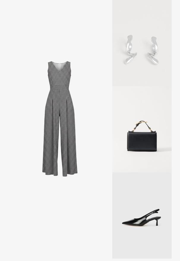 Combinaison sans manches à jambes larges avec motif pied-de-poule noir et blanc, col en V et taille cintrée.; Escarpins à talons slingback en cuir verni noir avec un bout pointu, un talon fin et une sangle réglable. Texture lisse avec un détail minimal.; Sac à main en cuir noir de forme rectangulaire, doté d'une anse supérieure et d'accents en métal doré. Texture lisse, design minimaliste.; Paire de boucles d'oreilles en métal argenté brillant de forme abstraite sur un fond blanc uni.