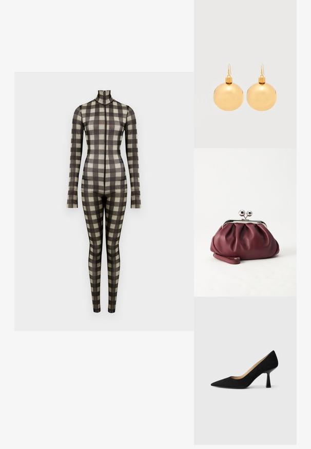 Langarm bodysuit in een geruit patroon, met een hoge hals en een getailleerde silhouet, gemaakt van een zachte stof in neutrale tinten.; Zwarte suède high-heeled pump met een spitse neus, voorzien van een glanzende zwarte blokhak en een gladde binnenvoering.; Kleine bordeauxrode leren clutch-portemonnee met zilverkleurige metalen sluiting en polsbandje op een witte achtergrond.; Een paar glanzende gouden kerstbal-oorbellen met haaksluitingen op een effen witte achtergrond.
