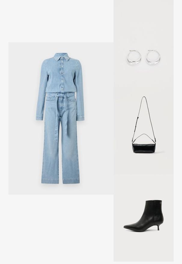 Combinaison en denim bleu clair à manches longues, fermeture boutonnée sur le devant, col pointu, jambes larges, et ceinture en tissu assorti nouée à la taille.; Bottine en cuir noir avec bout pointu et petit talon kitten sur fond clair, vue côté extérieur.; Sac bandoulière rectangulaire en cuir noir avec bandoulière ajustable, fermeture éclair sur le dessus et petit logo Calvin Klein doré sur le devant.; Boucles d'oreilles en argent avec une finition polie et un branding DKNY, présentées sur un fond blanc uni.