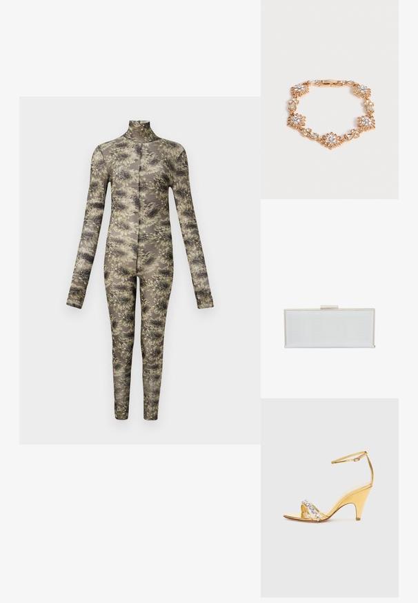 Langærmet, tætsiddende bodysuit i gennemsigtigt stof med et blomstermønster i beige og mørke nuancer, der har høj hals og lange ben.; Guldhælede sandaler med et bånddesign, der har rhinestone-detaljer. Åben tå, justerbar ankelrem og en spids hæl.; Hvid rektangulær clutch med tekstureret overflade, guldfarvet metalramme og lås. Simpelt design uden synlige mønstre eller dekorationer.; Armbånd i guldfarve med blomsterformede og dråbeformede klare krystaller symmetrisk arrangeret omkring en lås med et mærkeplade.
