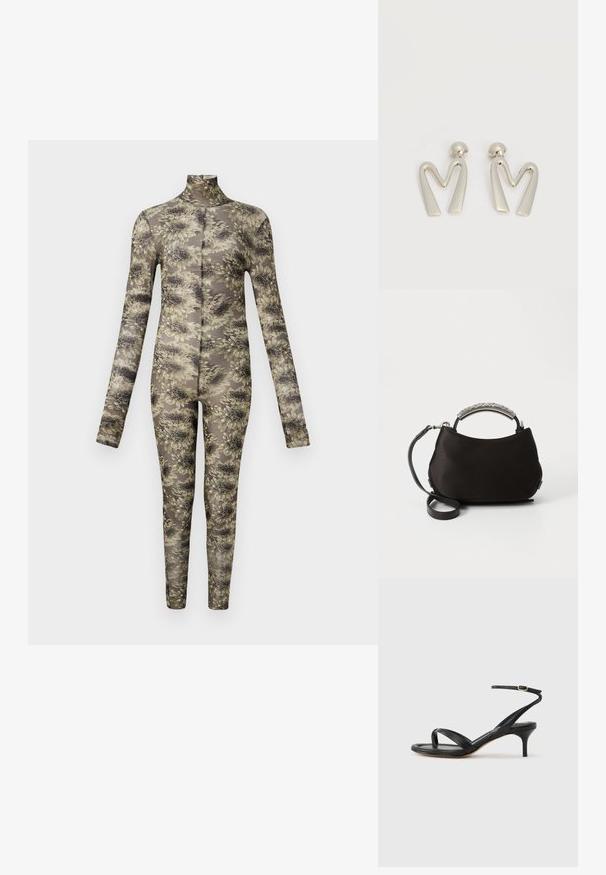 Langärmliger, taillierter Body aus transparentem Stoff mit floralem Muster in Beige- und dunklen Tönen, ausgestattet mit einem hohen Kragen und langen Beinen.; Schwarze Ledersandale für Damen mit dünnen Riemchen, einer Zehenlasche, einer Knöchelschnalle und einem mittelhohen Stöckelabsatz vor neutralem Hintergrund.; Schwarze Satin-Handtasche mit einem gebogenen silbernen Griff und einem abnehmbaren schwarzen Trageriemen. Weiche Textur und abgerundete Form mit minimalistischem Design.; Paar silberfarbene Metallohrringe in Form des kantigen Buchstabens M mit abgerundeten Stegen auf weißem Hintergrund.